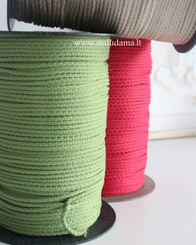 virve 3mm matine scaled - Siulų dama - siūlai mezgėjoms megzti kojines megztinius šalikus šalikas megztinis siūlų parduotuvė pigiausi siūlai geriausi pasiūlymai nemokama registracija - Siūlų Dama - Aukščiausio Lygio Siūlai Internetu Siūlai Internetu - išsirink aukščiausios kokybės siūlus savo mezginiams https://siuludama.lt <strong>Storis</strong>: 3 mm storio <strong>Ilgis</strong>:  200 metrų virvės ritėje <strong>Rekomenduojamas vąšelis:</strong> nuo 4 nr iki 5,5 nr (priklauso nuo norimo tamprumo) VRV-plona-3mm