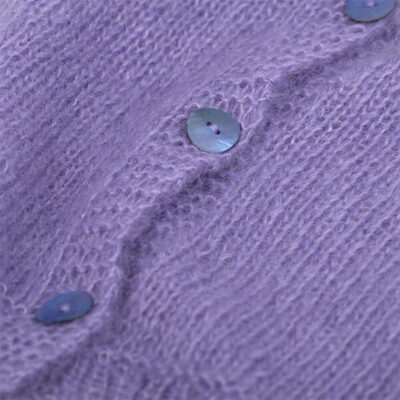 Šios sagos yra pagamintos iš kriauklės, apvalios formos, violetinės perlamutro spalvos

Priežiūra: galima skalbti skalbimo mašinoje, 40°C

 

Pagaminta: Japonija
Žaliavos kilmė: kriauklė iš Japonijos