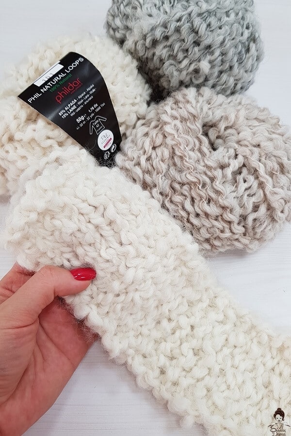 phildar natural loops mezgimo siulai - Siulų dama - siūlai mezgėjoms megzti kojines megztinius šalikus šalikas megztinis siūlų parduotuvė pigiausi siūlai geriausi pasiūlymai nemokama registracija - Siūlų Dama Siūlų pasaulis https://siuludama.lt Phildar <strong>Sudėtis</strong>: 85 % alpakos vilna, 15 % avies vilna <strong>Svoris/ilgis</strong>: 50 g apie 30 m <strong>Rekomenduojamas virbalų dydis</strong>: 11.0 mm <strong>Priežiūra</strong>: skalbti rankomis, nelyginti PHL-natloops