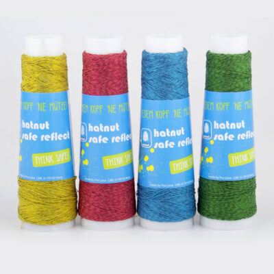 Hatnut Safe reflect atsvaitiniai siulai - Siulų dama - siūlai mezgėjoms megzti kojines megztinius šalikus šalikas megztinis siūlų parduotuvė pigiausi siūlai geriausi pasiūlymai nemokama registracija - Siūlų Dama Siūlų pasaulis https://siuludama.lt <strong>Sudėtis</strong>: <strong> </strong>63 % stiklo audinys, 28 % poliesteris, 6 % metalas, 3 % poliamidas <strong>Svoris/ilgis</strong>: viena ritė - 100 m <strong>Rekomenduojamas virbalų dydis</strong>: 3.50 - 4.00 mm <strong>Priežiūra</strong>: skalbti mašinoje iki 30°C, lyginti nekarštu lygintuvu PROL-hatnut
