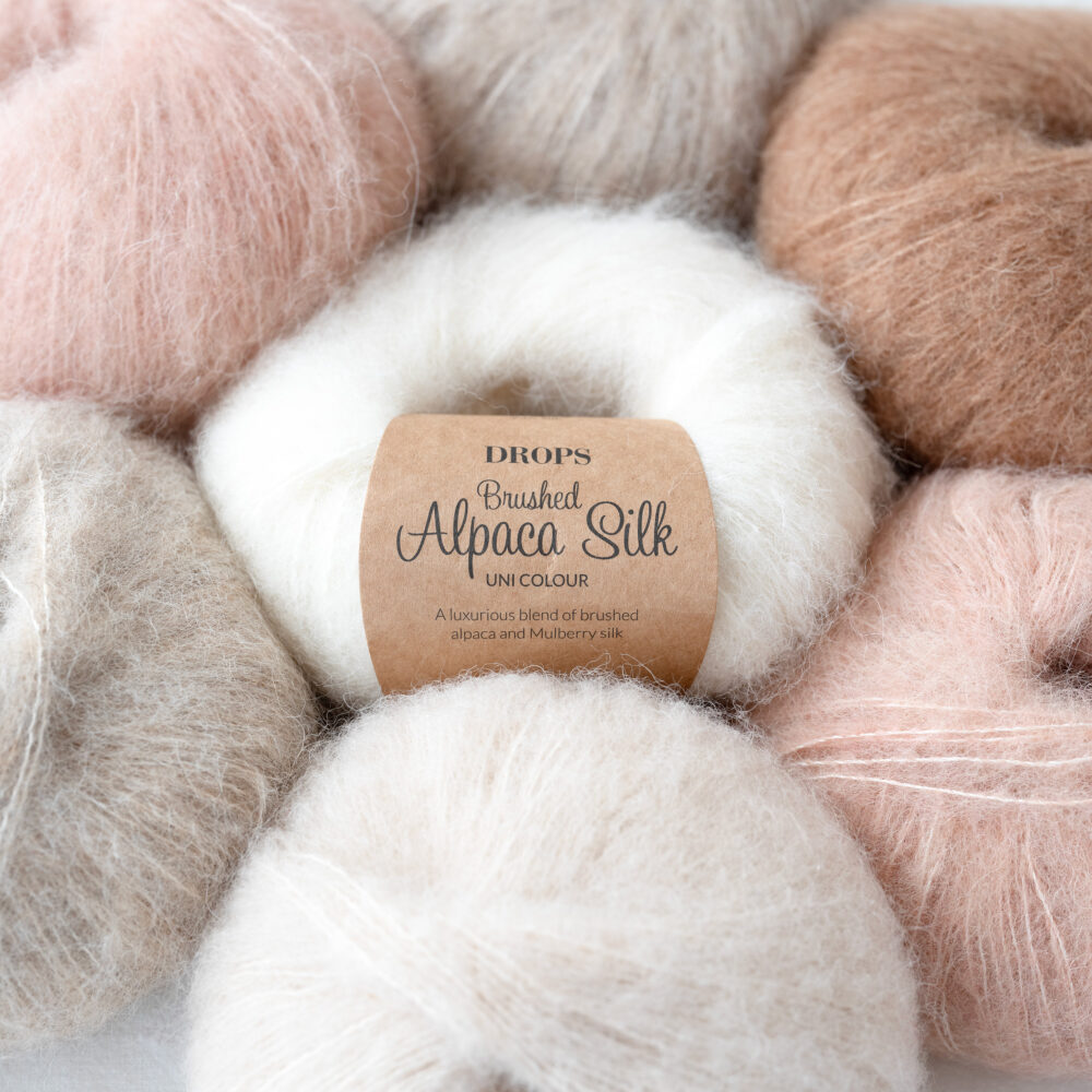 drops brushed alpaca silk 77 % alpakos vilna 23 % silkas mezgimo siulai pukuoti svelnus purus tvirti siūlai skaroms megztukams uzmestukams silti visiems sezonams derinami su kitais siulais Norvegija Siulu dama