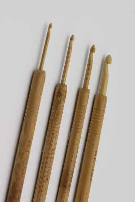 Japoniško bambuko virbalai gaminami nuo 1916 m. Naudojami tik kruopščiai atrinkti moso ir madake bambukai. Priemonės ypač kietos ir atsparios, nupoliruotu paviršiumi, todėl siūlai puikiai sloysta paviršiumi, malonūs lietimui.