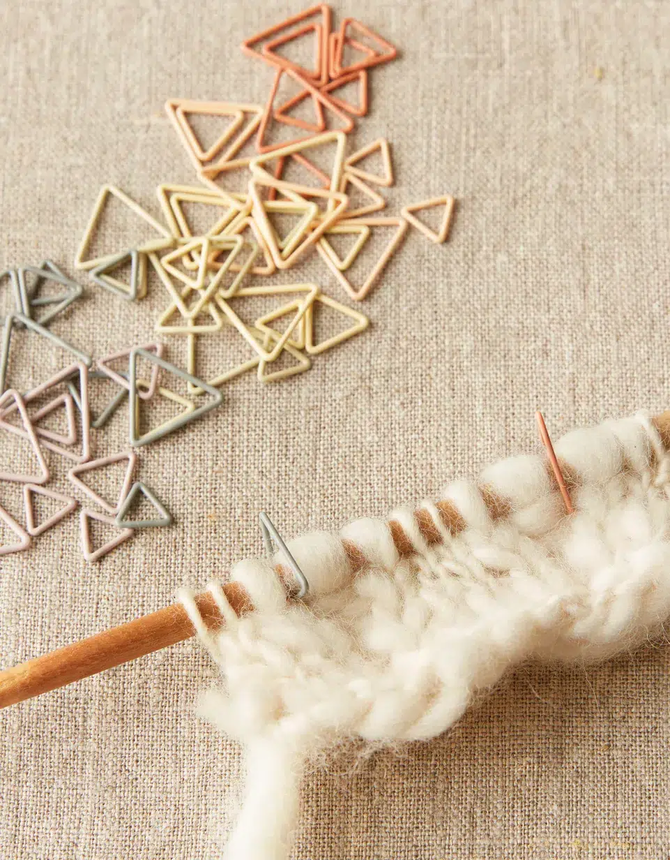 cocoknits trikampiai zymekliai - Siulų dama - siūlai mezgėjoms megzti kojines megztinius šalikus šalikas megztinis siūlų parduotuvė pigiausi siūlai geriausi pasiūlymai nemokama registracija - Siūlų Dama Siūlų pasaulis https://siuludama.lt