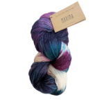 Shantung Manos Marina 100 % merino vilna margi siulai minksti siulai lengvi siulai svelnus siulai mezgimo siulai nerimo siulai skaroms skraistems salikeliams siulai dazomi tik rankomis siulu dama
