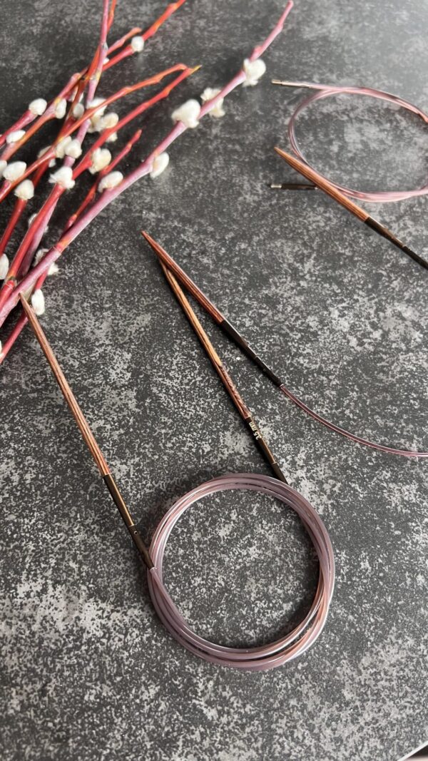 5BD8CFA8 A770 4455 BA4A 041E16A96945 scaled - Siulų dama - siūlai mezgėjoms megzti kojines megztinius šalikus šalikas megztinis siūlų parduotuvė pigiausi siūlai geriausi pasiūlymai nemokama registracija - Siūlų Dama Siūlų pasaulis https://siuludama.lt KnitPro knit-val-viol-1
