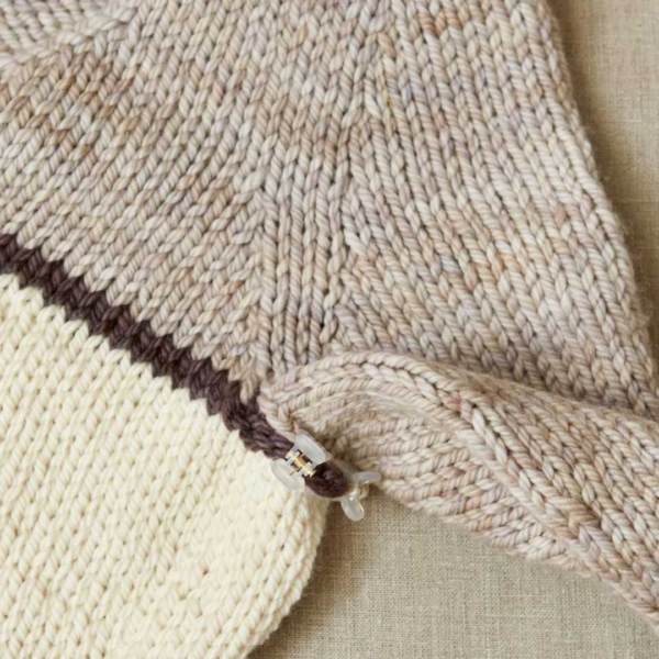 Cocoknits segtukai mezginyje - Siulų dama - siūlai mezgėjoms megzti kojines megztinius šalikus šalikas megztinis siūlų parduotuvė pigiausi siūlai geriausi pasiūlymai nemokama registracija - Siūlų Dama - SIŪLAI INTERNETU - Mezgimo priemonės - IŠPARDUOTUVĖ 🧶 Siūlų Dama - tai mūsų DIDŽIAUSIA tavo mėgstamiausių siūlų bei mezgimo priemonių parduotuvė interente. Drops Phildar KnitPro Lana Gatto https://siuludama.lt CocoKnits (JAV) Cocoknits-clawclips