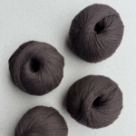 Puno Winikunka 76 Puno winikunka medvilne alpakos vilna mezgimo siulai prabangus siulai mezgimui ekologiski siulai Pascuali organiska medvilne vaikams skaroms megztukams liemenems nerimui minksti vasarai ziemai peru siulai naturalus siulai 50 g 200 m siulu dama