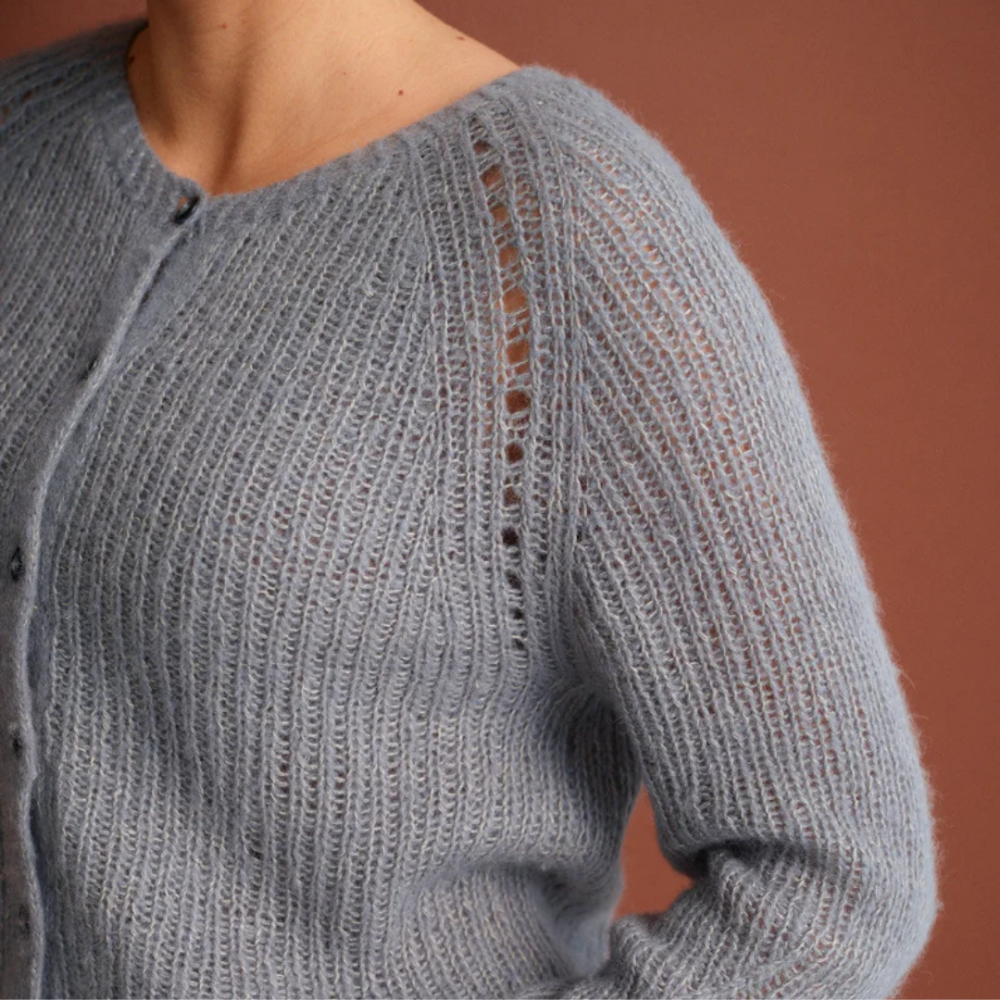52 Weeks of Sweaters. Laine Publishing mezgimo knyga mezgimo schemos pirstiniu saliku megztiniu mezgimo modeliu knyga rastu knyga siulu dama